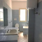 펜션 Oasi Con Piscina E Giardino - 바야사드리니아