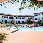 Oasi Con Piscina E Giardino -