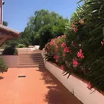 Oasi Con Piscina E Giardino - *