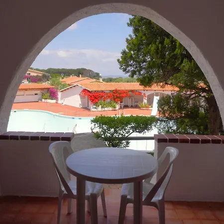 Oasi Con Piscina E Giardino - *