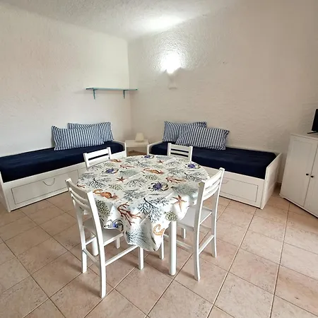 Oasi Con Piscina E Giardino - *