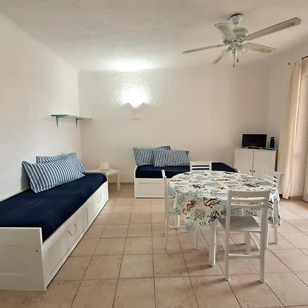 בית נופש Oasi Con Piscina E Giardino -